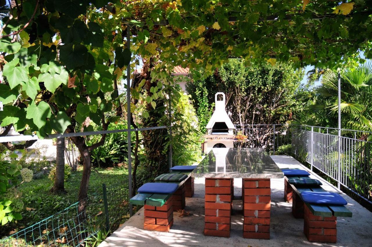 Apartments Villa Zara Lovran Kültér fotó