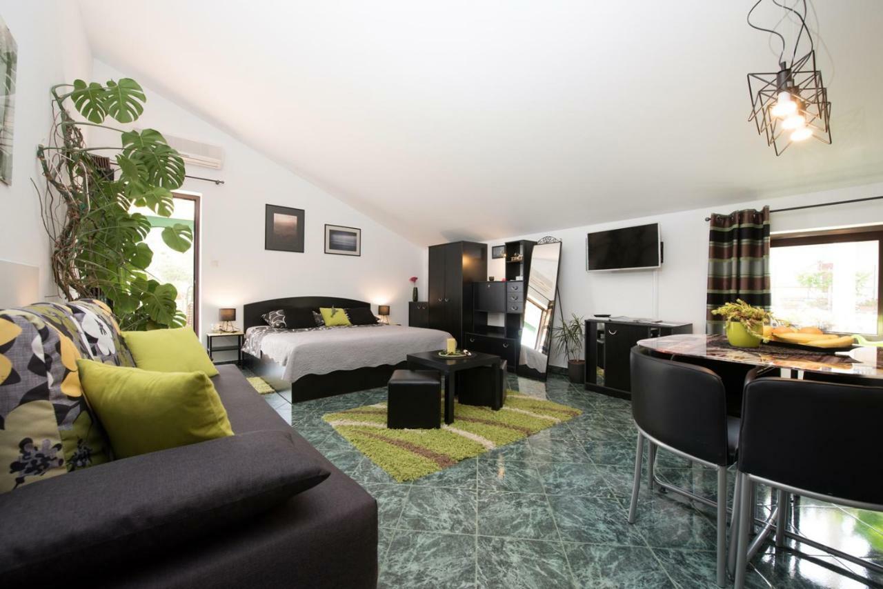 Apartments Villa Zara Lovran Kültér fotó