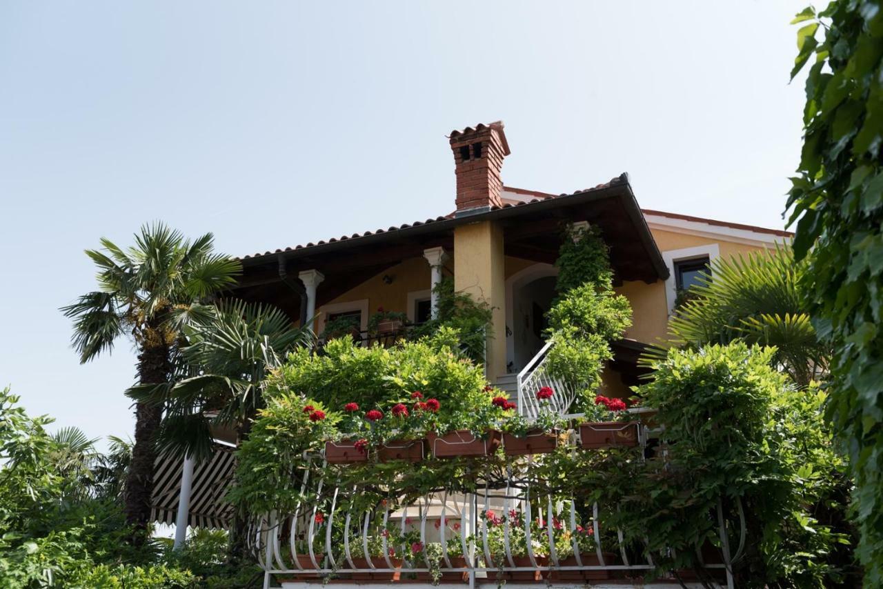 Apartments Villa Zara Lovran Kültér fotó