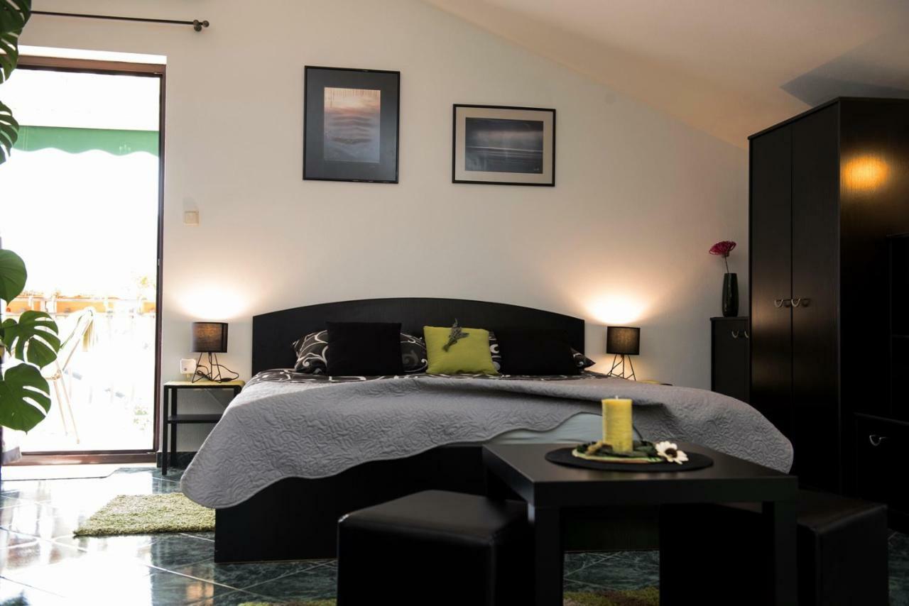 Apartments Villa Zara Lovran Kültér fotó