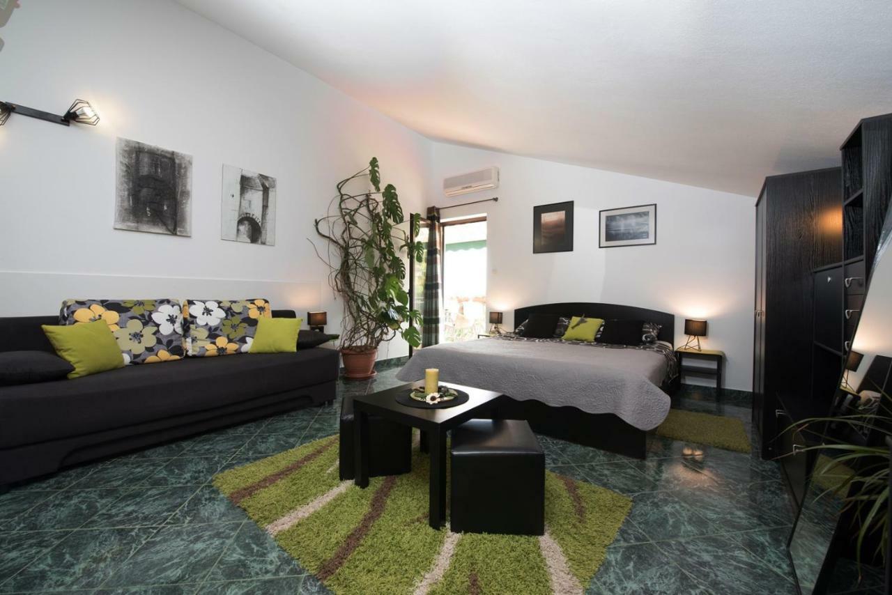 Apartments Villa Zara Lovran Kültér fotó